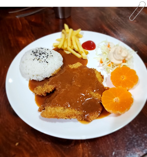  필리핀 유학 냠~ 냠~ 맛있는 잉글홈표 수제 돈가스~