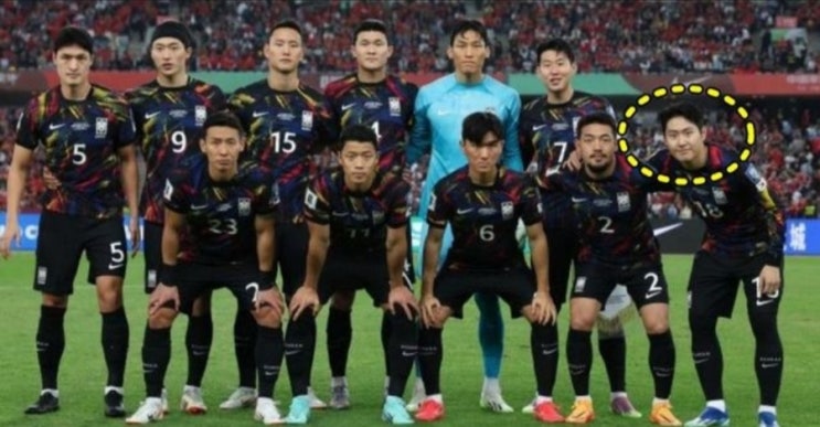 <연예가핫이슈> 중국전서 애국가 나올 때 이강인이 한 '행동', 카메라에 딱 잡혔는데..다들 빵 터졌다 <연예가핫이슈> 중국전서 애국가 나올 때 이강인이 한 '행동', 카메라에 딱 잡혔는데..다들 빵 터졌다