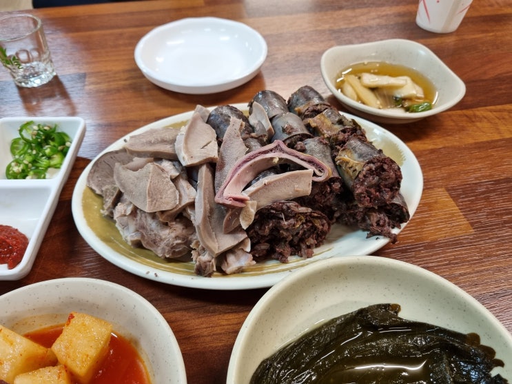  계획에 없었던 천안 순대거리 큰엄니순대국