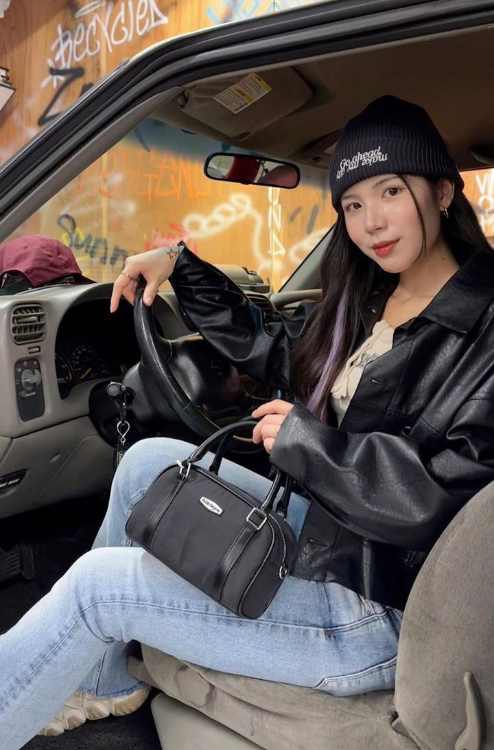 잦은 탈염색으로 퇴색된 모발에 #포인트컬러붙임머리 로 생명을 불어넣어 보자~!!