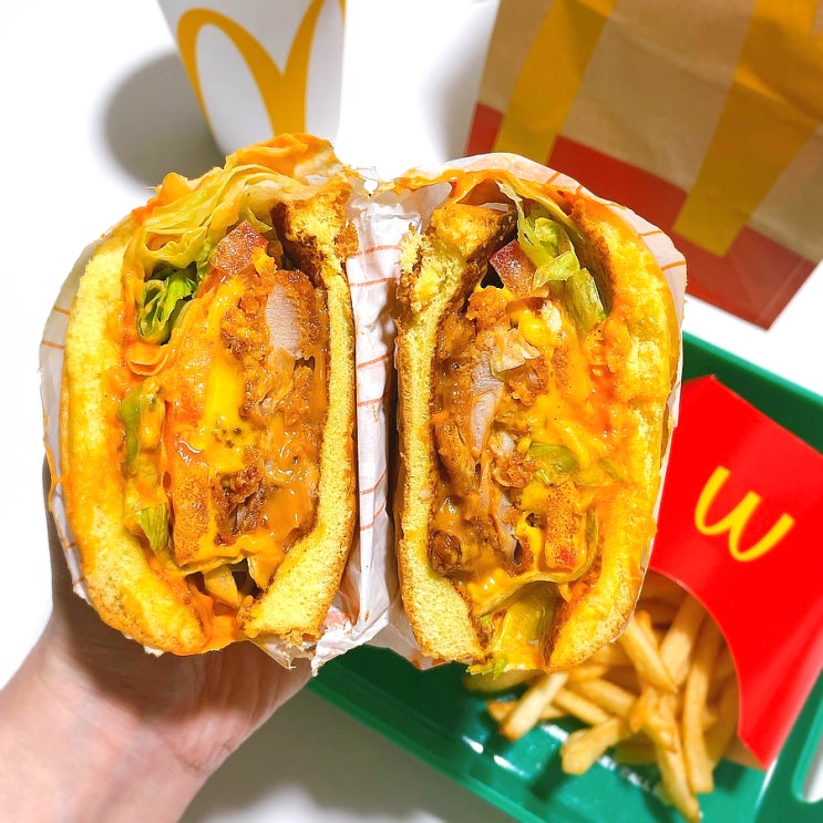 맥도날드 런치 메뉴 가격 맥런치 시간 맥크리스피 스리라차마요 맥도날드 런치 메뉴 가격 맥런치 시간 맥크리스피 스리라차마요