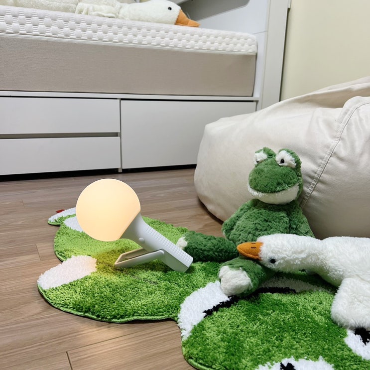 여자아이방꾸미기 좋은 달조명 렉슨 볼라 아이방조명 여자아이방꾸미기 좋은 달조명 렉슨 볼라 아이방조명