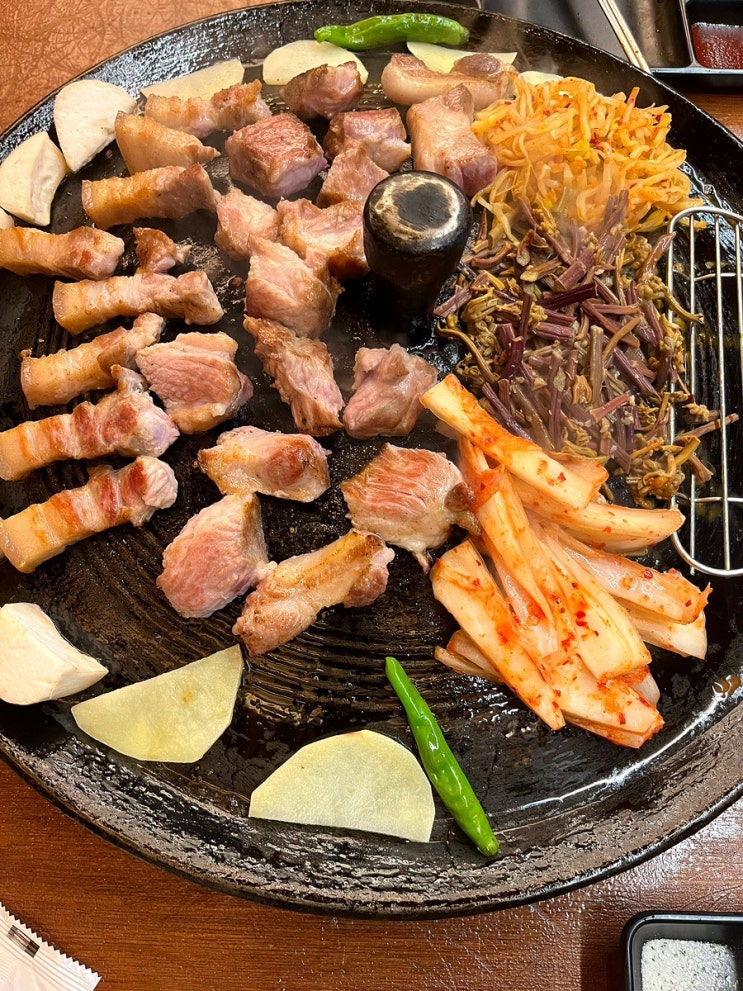  대구 수성구 들안길] 구워주는 솥뚜껑 삼겹살 맛집 -만재네 / 내돈내먹 가족 외식 추천