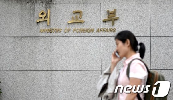 외교부, '음주운전' <b>캄보디아</b> 외교관에 "재발시 자진 출국 권유"