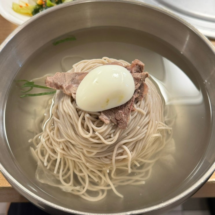  [정인면옥] 나의 첫 평냉이 3년전 정인면옥이였지 그땐 몰랐지 내가 평냉에 빠질줄은...... 여의도 평양냉면 대표맛집 정인면옥 내돈내산