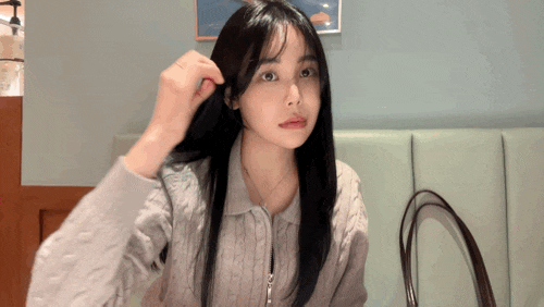 겨울쿨톤의 흑발염색 긴머리 레이어드컷, 인천 부평역 근처 미용실 이룸