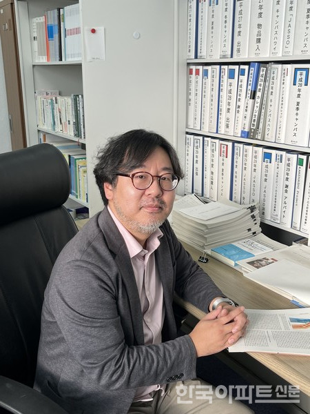 “한국, 관리사무소에 고독사 예방 ‘복지 창구’ 설치 어때요” “한국, 관리사무소에 고독사 예방 ‘복지 창구’ 설치 어때요”