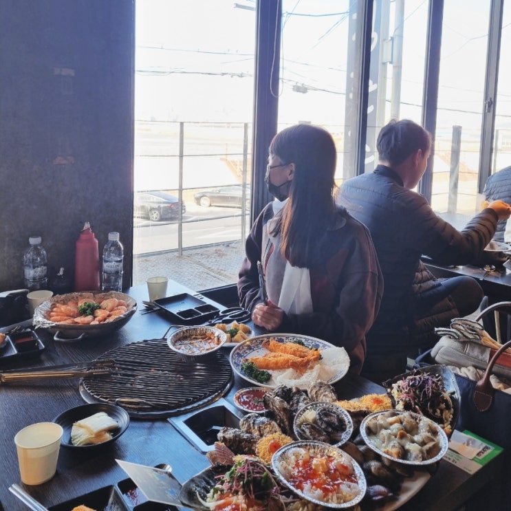  시흥 오이도 조개구이 무한리필 청춘조개 본점 오션뷰에 제철 굴찜 추천