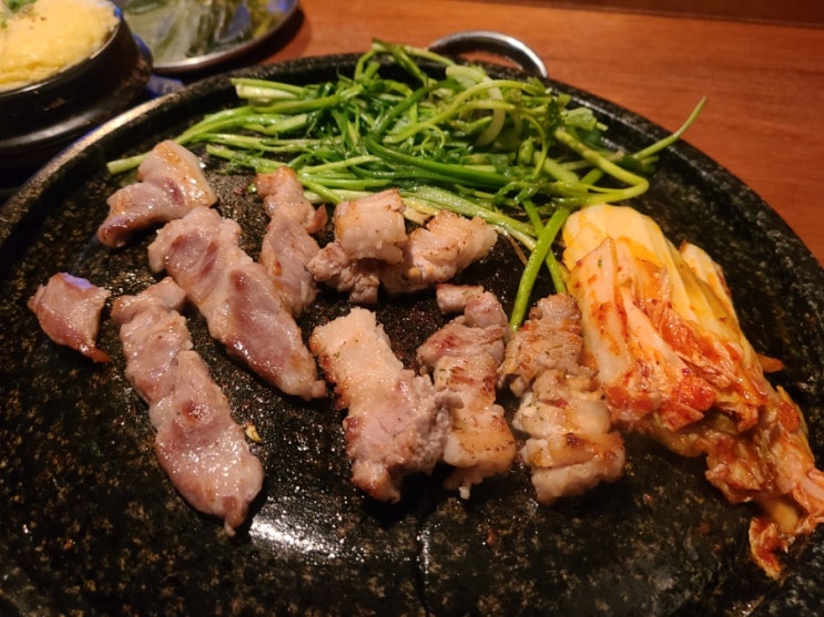  [서울 / 홍제 돼지고기] 꽃돼지식당