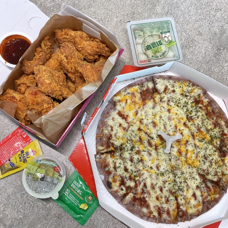  자담치킨 광주 첨단2지구점 치킨 피자 포장하러 다녀왔어요