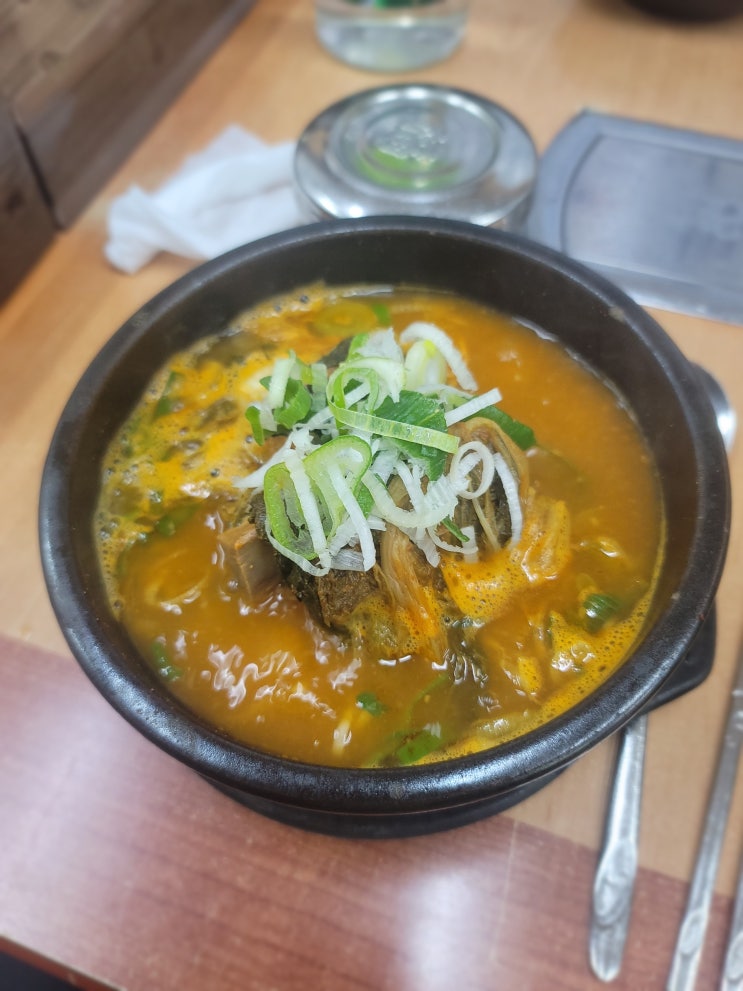  가성비의 부드러운 고기까지! 왕뼈감자탕 인덕원점에서 뼈해장국 먹었습니다.
