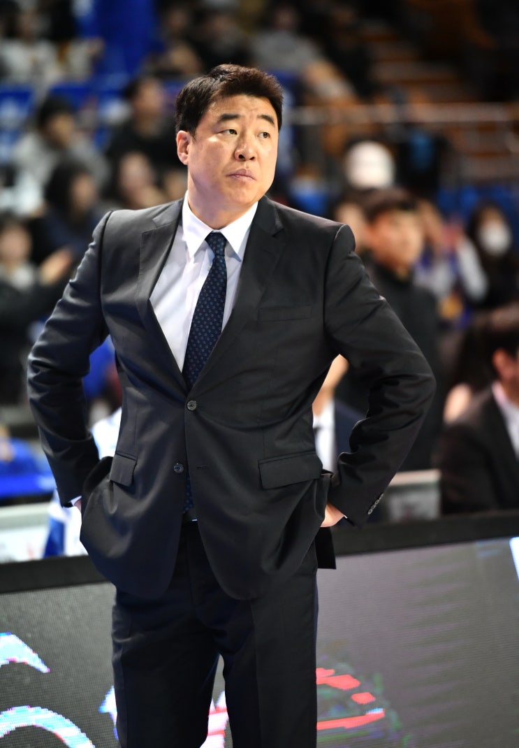 <b>은희석 감독</b>과 서울 <b>삼성</b>은 서로 맞지 않는 옷일까?