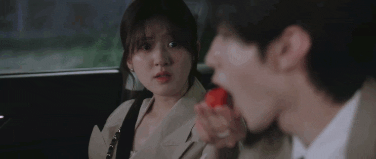  <중드 투투장부주-13화 딸기먹으면서 손가락 키스를 Sada소르지름 으와와와 돤자쉬 이러기 있기없기>喂草莓那段Sada直接呐喊嗷嗷