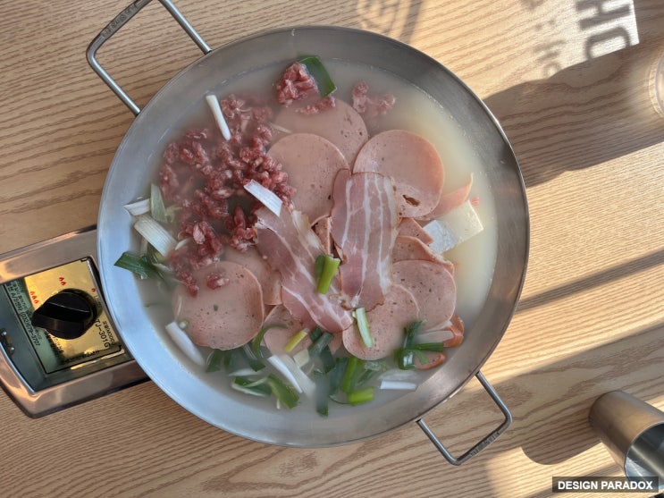  성남 시청 앞 햄과 소시지를 만들어서 하는 애햄 부대찌개집