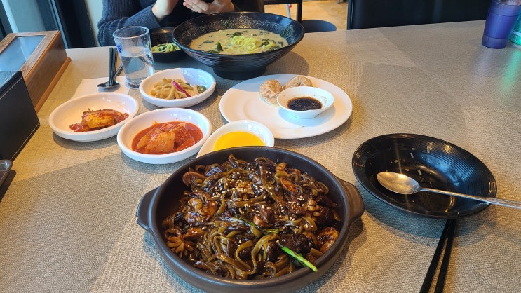 제주시 보말칼국수 함덕 해안로칼국수 쟁반짜장 굿 제주시 보말칼국수 함덕 해안로칼국수 쟁반짜장 굿