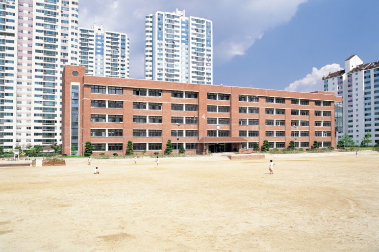  균형 잡힌 지역시설 및 서비스 교육, 의료, 교통이 핵