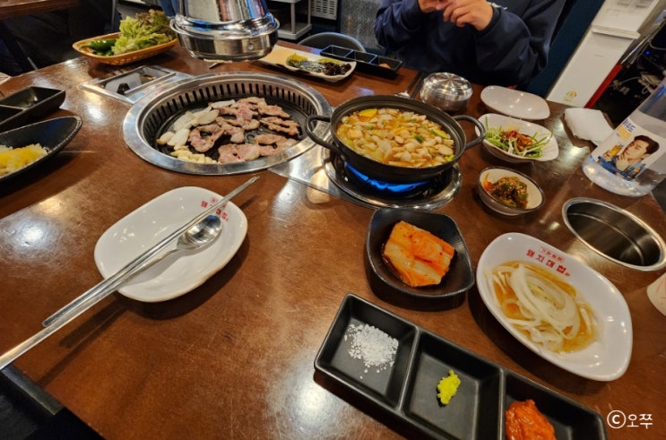  [수원 화서동 맛집] 돼지대첩 수원화서오거리점 / 숙성 삼겹살, 꼬들꼬들 나빗살, 투움바 볶음밥 추천