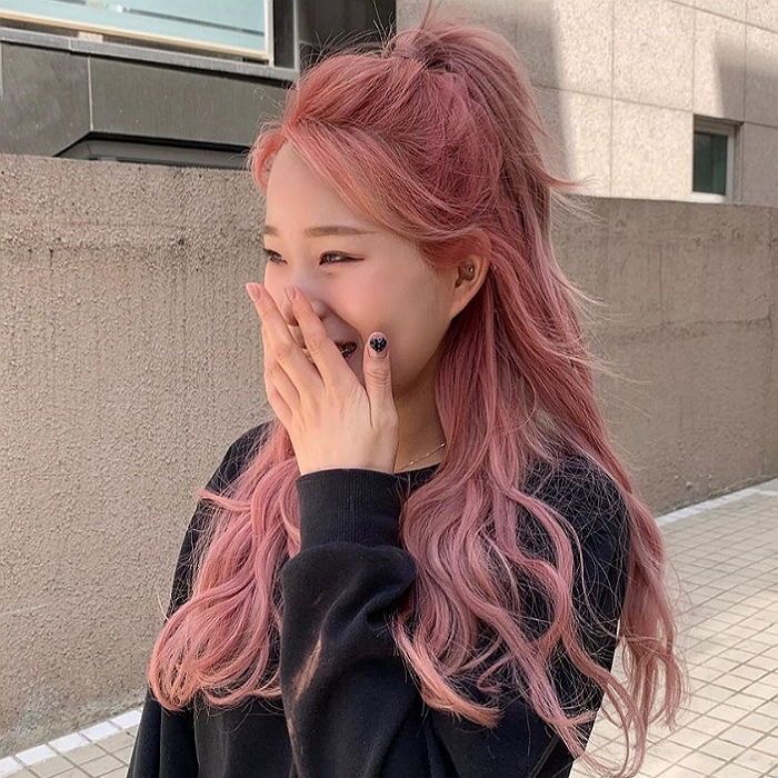  홍대미용실/보그헤어유주/핑크염색/로제염색/제니염색