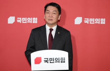 <b>안철수</b> "<b>이준석 신당</b> 실패할 것... 몸값 올려주지 마라"