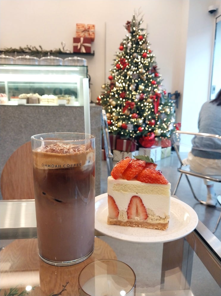 [서울 서초 사당역 크리스마스 분위기 카페] 오우아 커피(OHWOAH COFFEE)