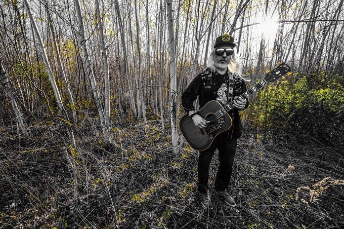  J Mascis, 'Can’t Believe We’re Here' 스타들이 참여한 비디오 영상
