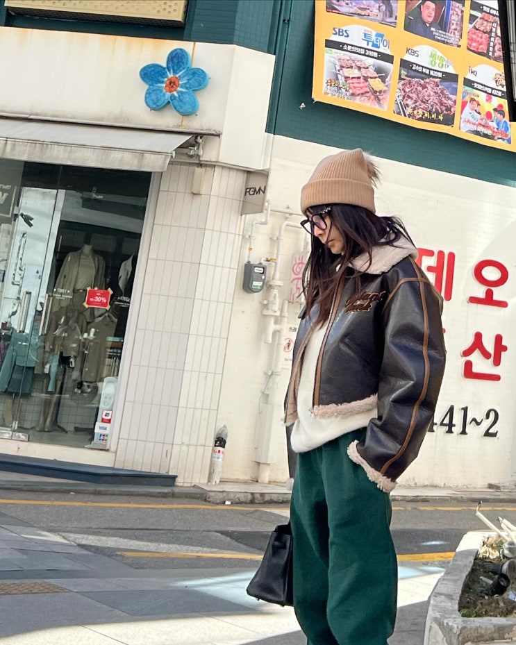 60대 맞아? 황신혜 여성 무스탕 겨울 자켓 코디 인스턴트 펑크 정보! 60대 맞아? 황신혜 여성 무스탕 겨울 자켓 코디 인스턴트 펑크 정보!