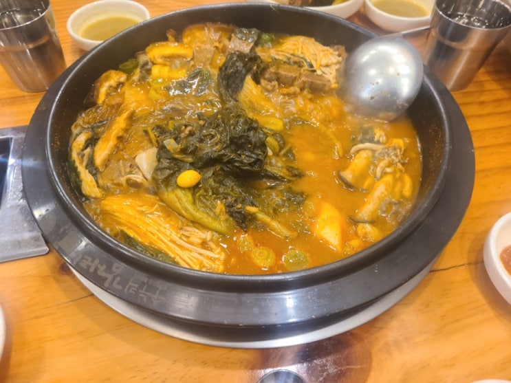  맛난 감자탕 우거지 감자탐