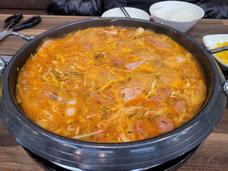 안산 반월공단 빅쭌부대찌개 안산점(원시역)