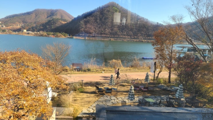  [남양주]북한강이 한 눈에 보이는 실내 애견동반 카페 로이테
