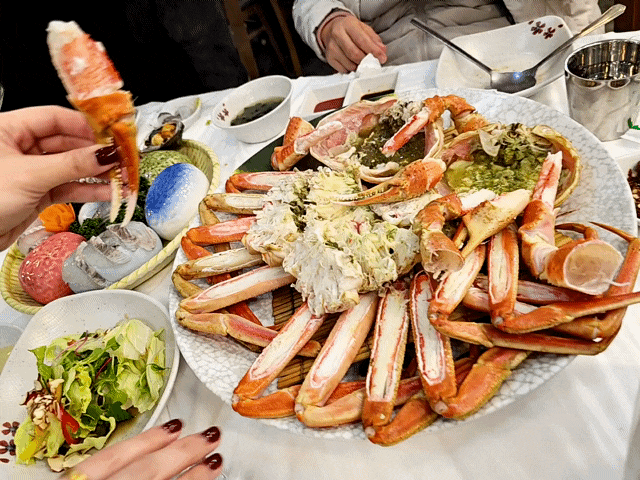  강원도 가족여행 맛집 : ) 양양 두번째 맛집, 팔도대게횟집에서 수율좋은 대게 냐미