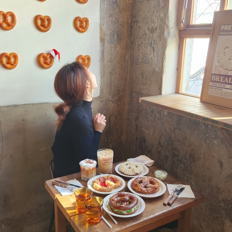  용리단길 카페 신용산역 브레디포스트