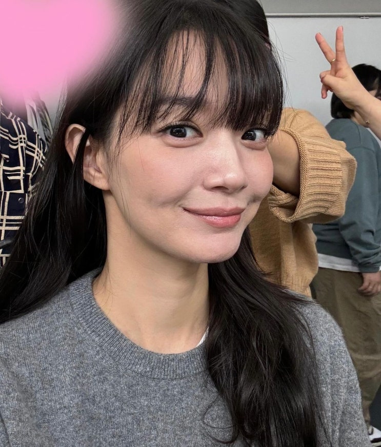 '데뷔 25년차' 신민아, 제2의 배우 인생 간다...가족의 의미 되새겨 '데뷔 25년차' 신민아, 제2의 배우 인생 간다...가족의 의미 되새겨