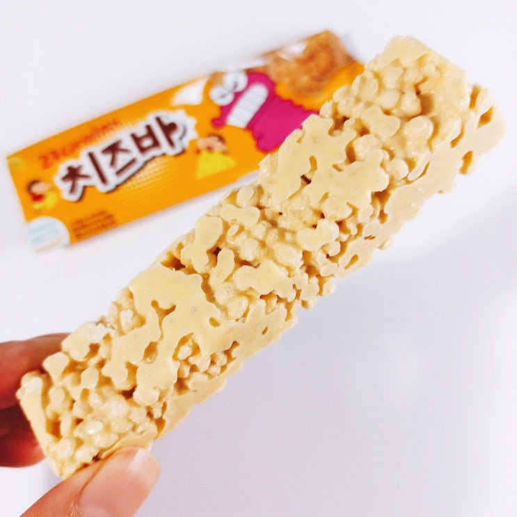  짱구 콜라보 21곡물 치즈바 과자, 편의점에서 만나요.