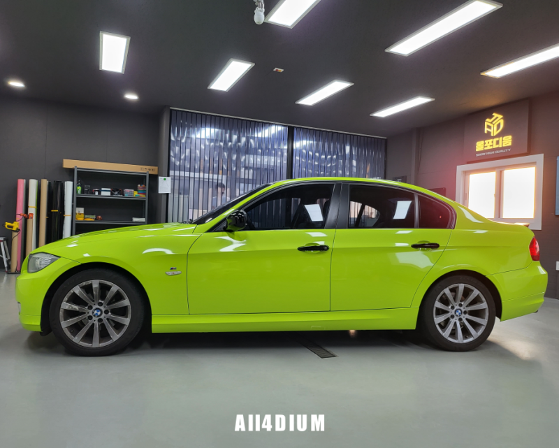 BMW E90 3시리즈 화사한 라임그린 전체랩핑 시공 / [올포디움 천안아산 본점]