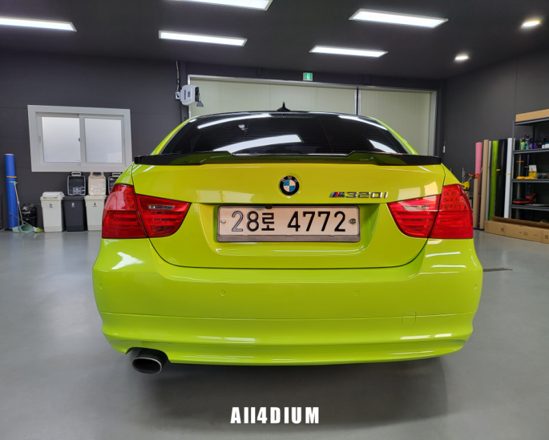 BMW E90 3시리즈 화사한 라임그린 전체랩핑 시공 / [올포디움 천안아산 본점]