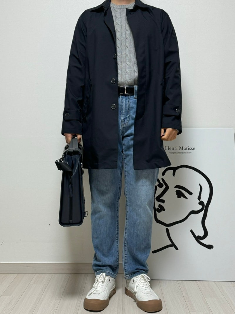 30대 남자 코디 데일리룩 출근룩 직장인 ootd 플랙진 흰색 스니커즈 맥코트 뜻