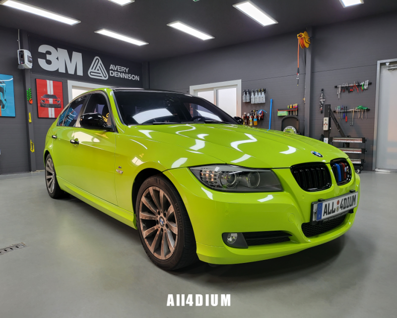 BMW E90 3시리즈 화사한 라임그린 전체랩핑 시공 / [올포디움 천안아산 본점]