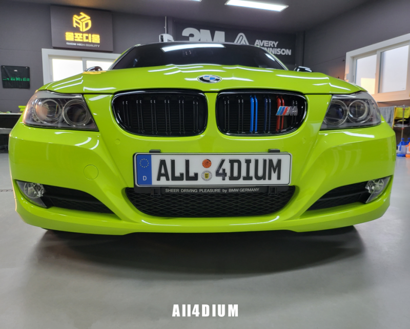 BMW E90 3시리즈 화사한 라임그린 전체랩핑 시공 / [올포디움 천안아산 본점]