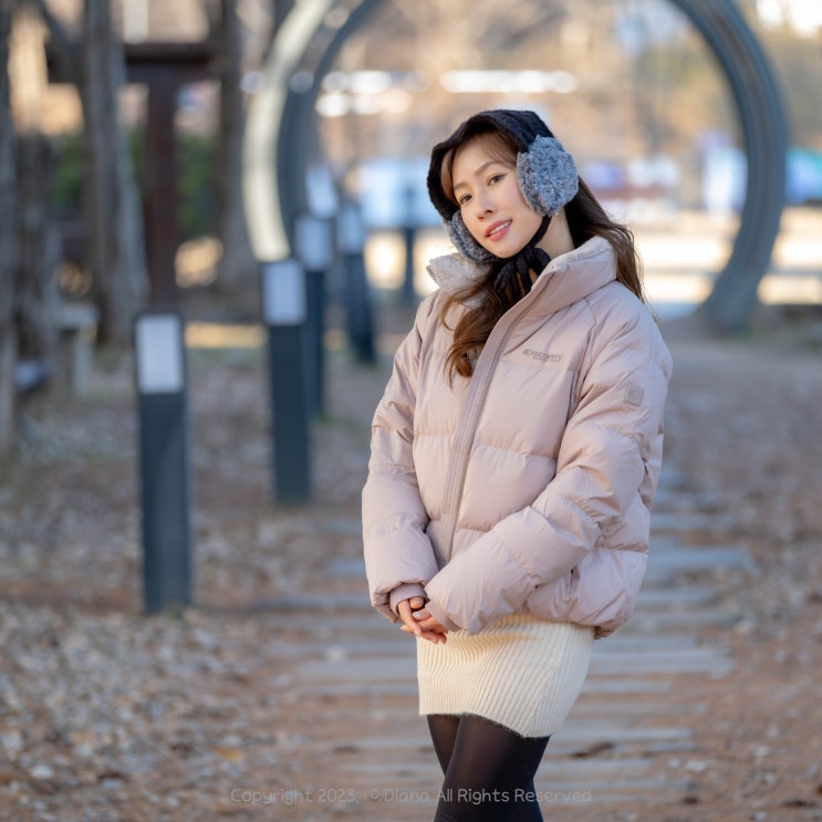 여자 크롭 패딩 추천 디스커버리 올리브 하이넥 숏패딩 목까지 따뜻 여자 크롭 패딩 추천 디스커버리 올리브 하이넥 숏패딩 목까지 따뜻