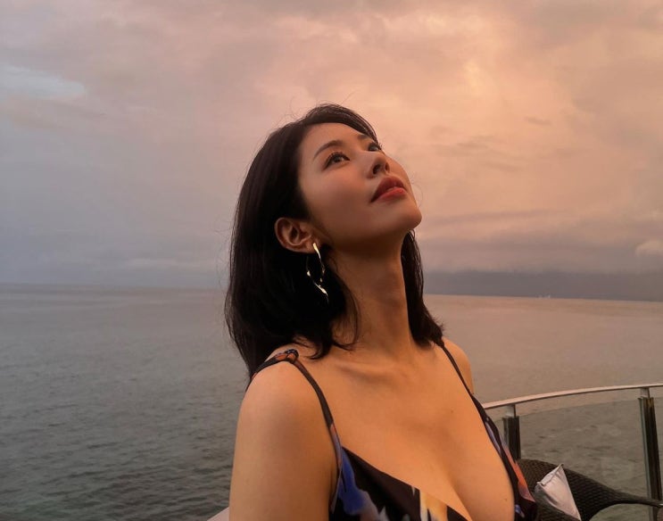 '뇌섹녀' 서동주, "빛 잃지 않는 여신" 발리에서 뽐낸 농염한 매력...석양속 우월한 몸매 자랑 '뇌섹녀' 서동주, "빛 잃지 않는 여신" 발리에서 뽐낸 농염한 매력...석양속 우월한 몸매 자랑
