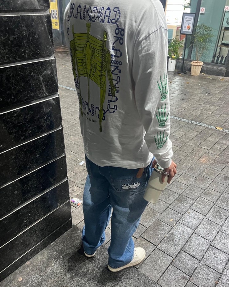 슈프림 x 디키즈 더블니 배기진 23FW 착용 리뷰 슈프림 x 디키즈 더블니 배기진 23FW 착용 리뷰