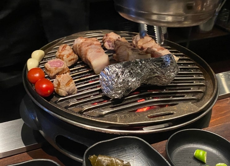  영등포 맛집 : 분위기 있는 삼겹살집 고기굴c