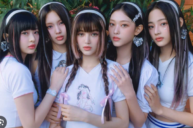 뉴진스(New Jeans) 2023 마마 어워즈,<b>올해의 아티스트 수상</b>해