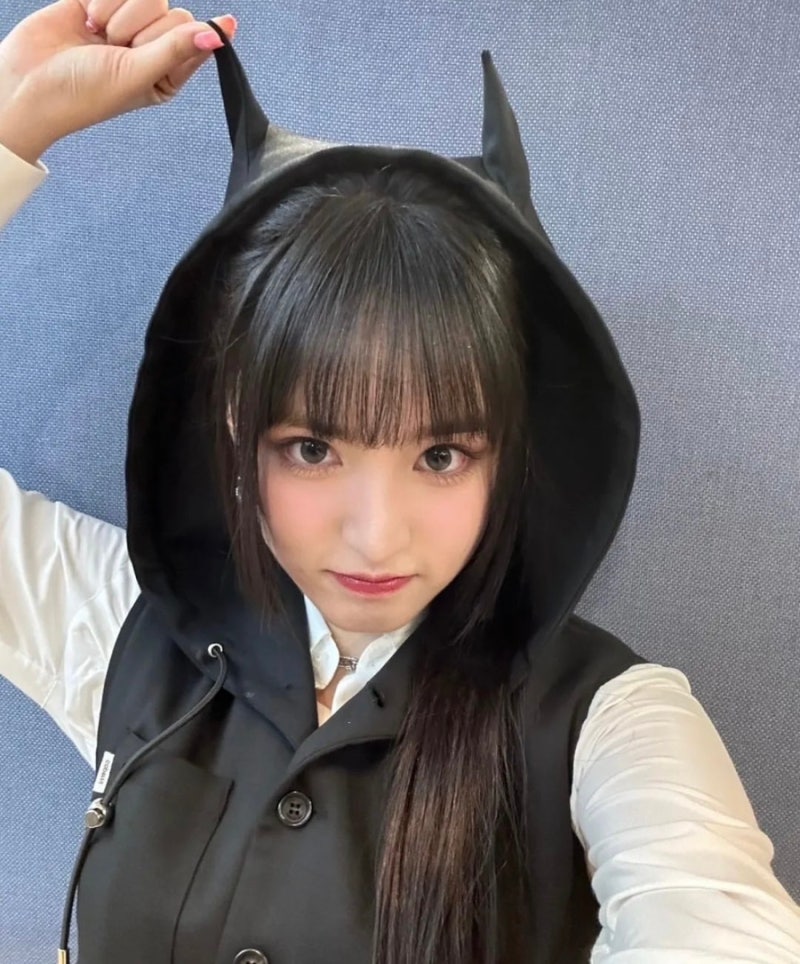 IVE Liz 自拍、金髮造型、瘦身、桌布