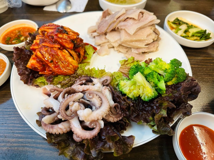  학동역 보쌈 맛집 유장원 보쌈 쭈꾸미보쌈, 굴보쌈 추천: 서울/논현동