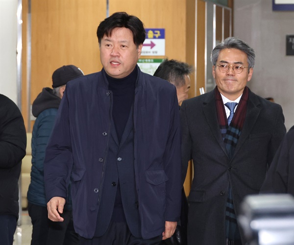 [표적 판결] 법원, '증거 없이 오락가락 진술'에도 김용에 징역... 