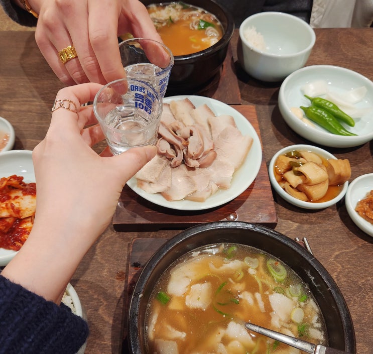 광안리 돼지국밥 광안리 밥집 극동돼지국밥 광안리점 간단히 반주하기 좋아요! 광안리 돼지국밥 광안리 밥집 극동돼지국밥 광안리점 간단히 반주하기 좋아요!