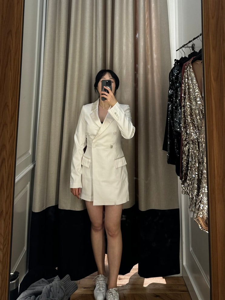  밴쿠버의 연말은 11월부터 시작 / 파티 드레스 입어보기