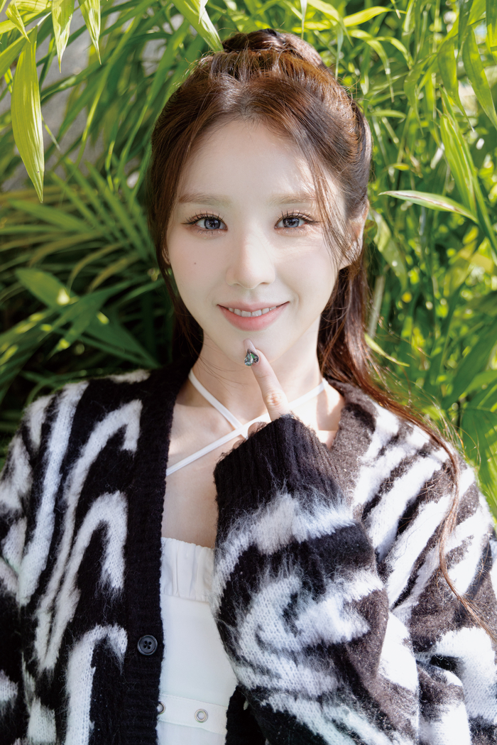 그룹 아르테미스 희진, 이달의소녀에서 달의 여신으로 거듭난 대서사...솔로 활동 그룹 아르테미스 희진, 이달의소녀에서 달의 여신으로 거듭난 대서사...솔로 활동