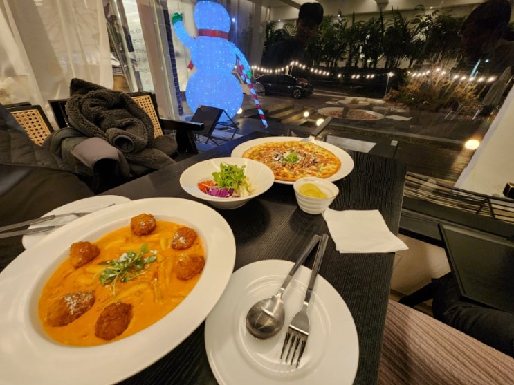  청주맛집 비하동카페 블란서커피 피자 로제떡볶이 데이트 장소 추천 맛있다